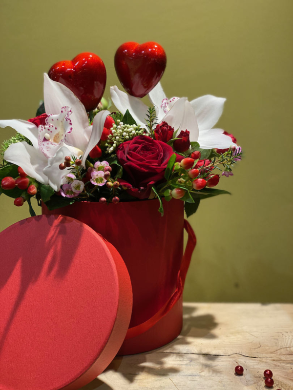 san valentino rose rosse e orchidea