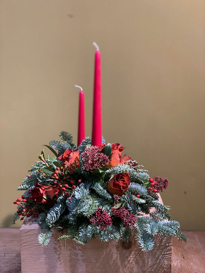 Centrotavola semisferico ideale per Natale con candele